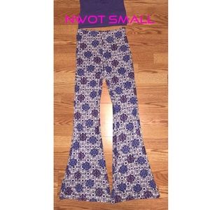NWOT Palazzo Purple and white boho print pants